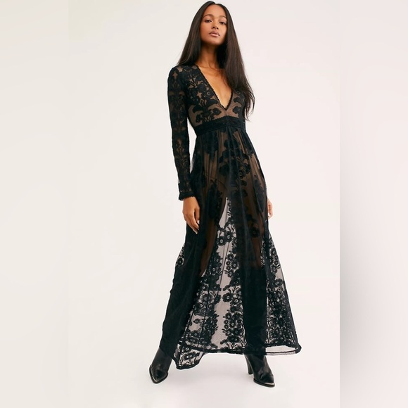 For Love And Lemons Dresses & Skirts - NWT For Love & Lemons Temecula Maxi Dress